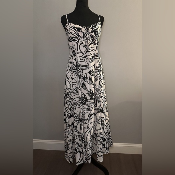 ZARA Black & White Floral Cotton Maxi Dress - Picture 2 of 15